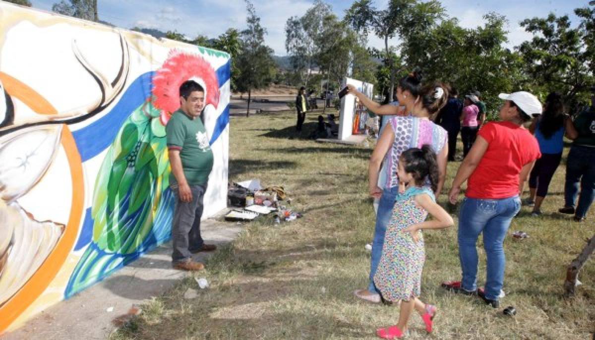 Honduras: Jóvenes le dan color a parques de grafiti con el spray