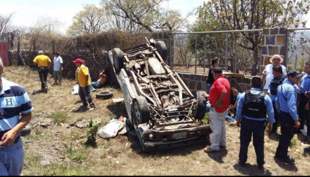 Gemelos pierden la vida en fatal accidente en la carretera al sur