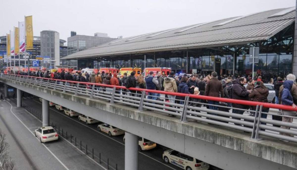 Evacúan aeropuerto de Hamburgo por irritante en el aire