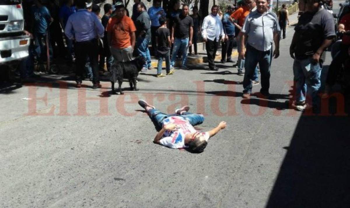 Jefe de seguridad y presunto delincuente mueren durante enfrentamiento tras asalto a camión repartidor