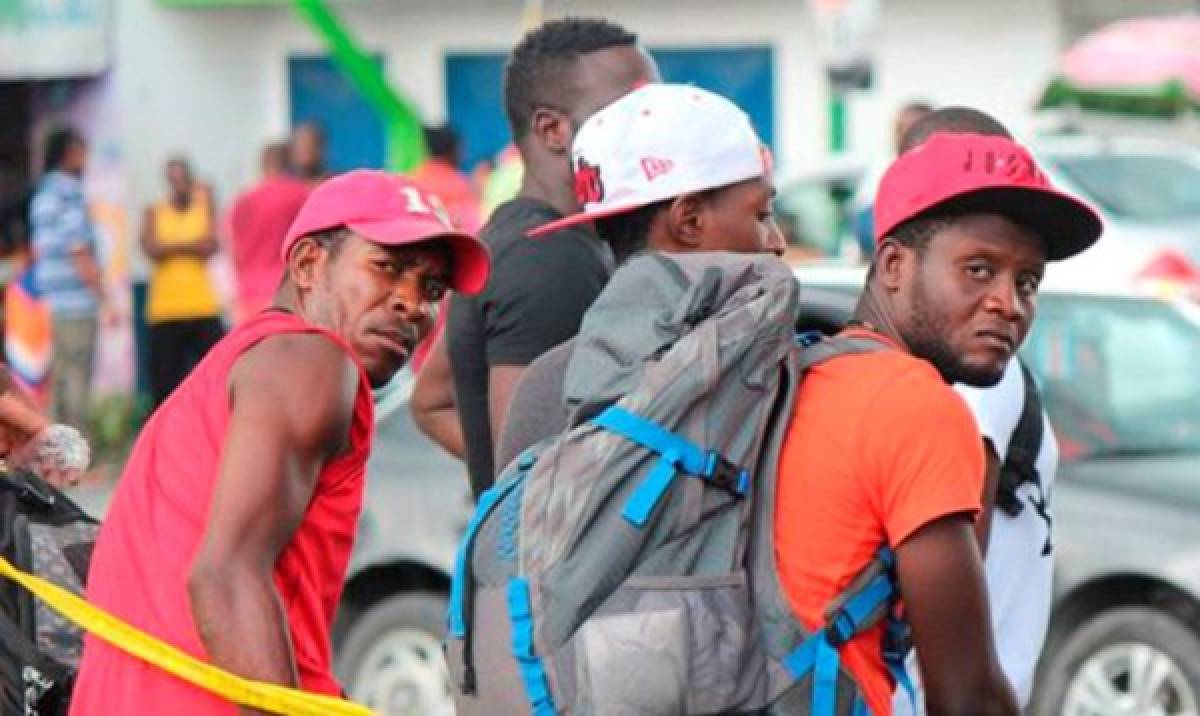 Tres hondureños entre migrantes detenidos en Guatemala