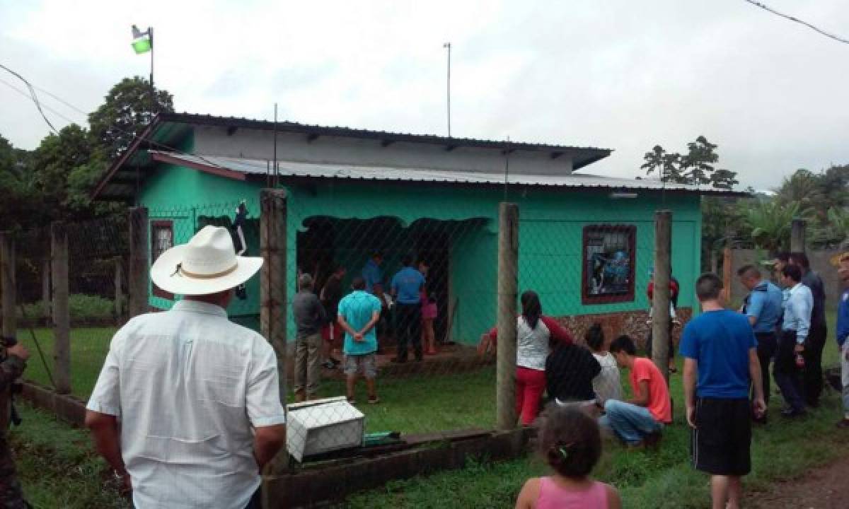 Sicarios vestidos de policía secuestran a dos jóvenes para asesinarlos