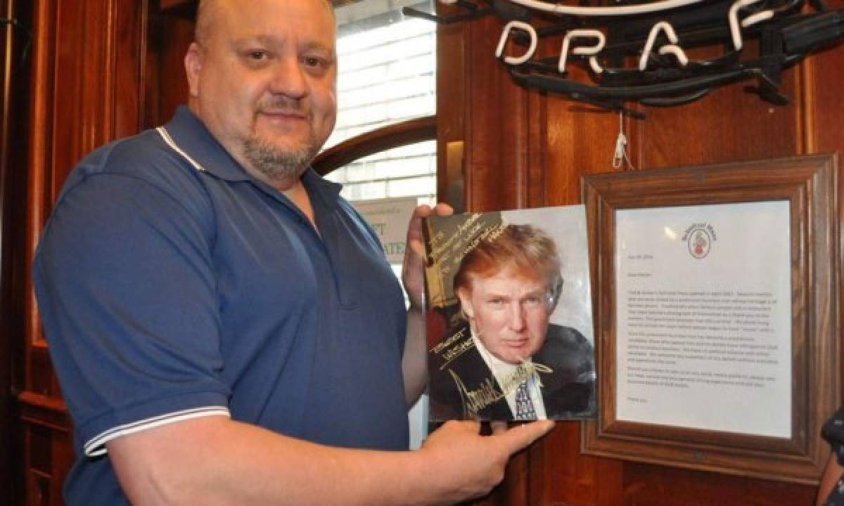 Restaurante en Nueva York retira foto de Trump tras quejas  