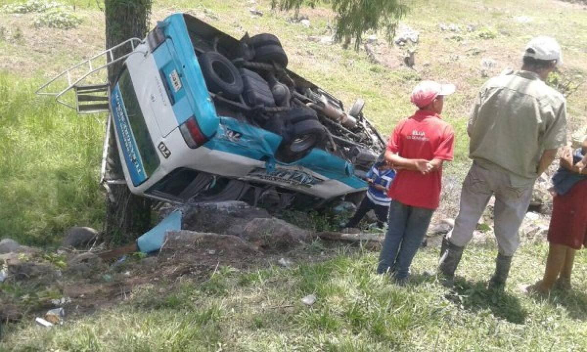 Honduras: Accidente deja al menos 14 personas heridas en Copán