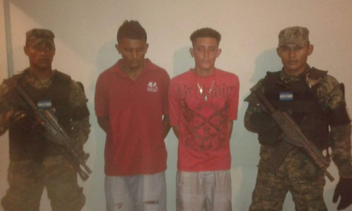 Capturan dos sujetos con marihuana y crack en Potrerillos, Cortés