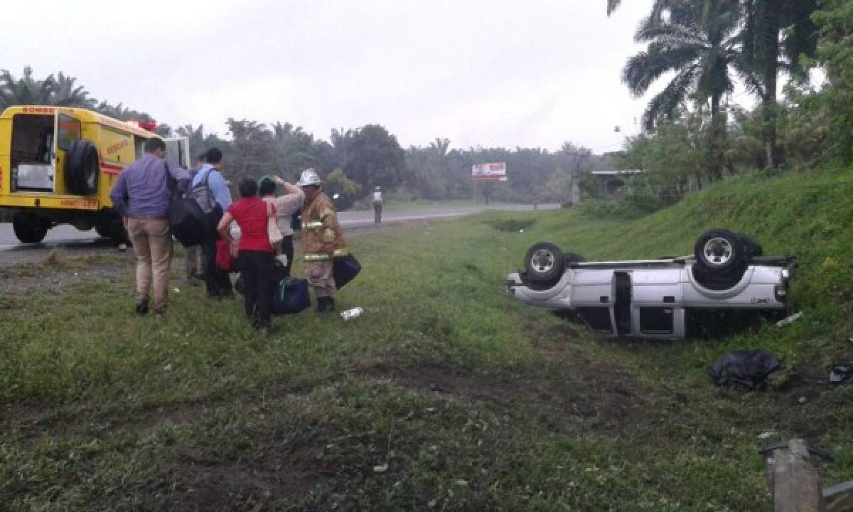 Accidente vial deja cinco personas lesionadas en carretera hacia Tela