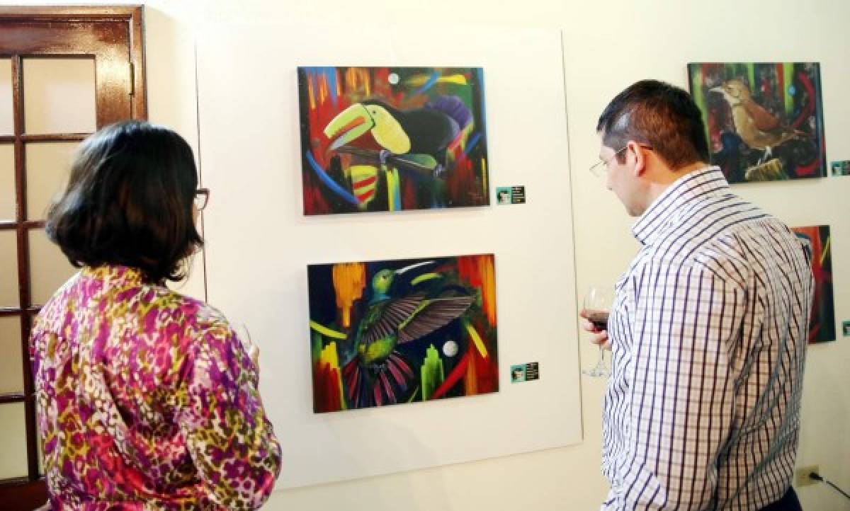 El artista plástico Ricardo Guifarro presenta su exposición temporal 'Mundo, color y vida”