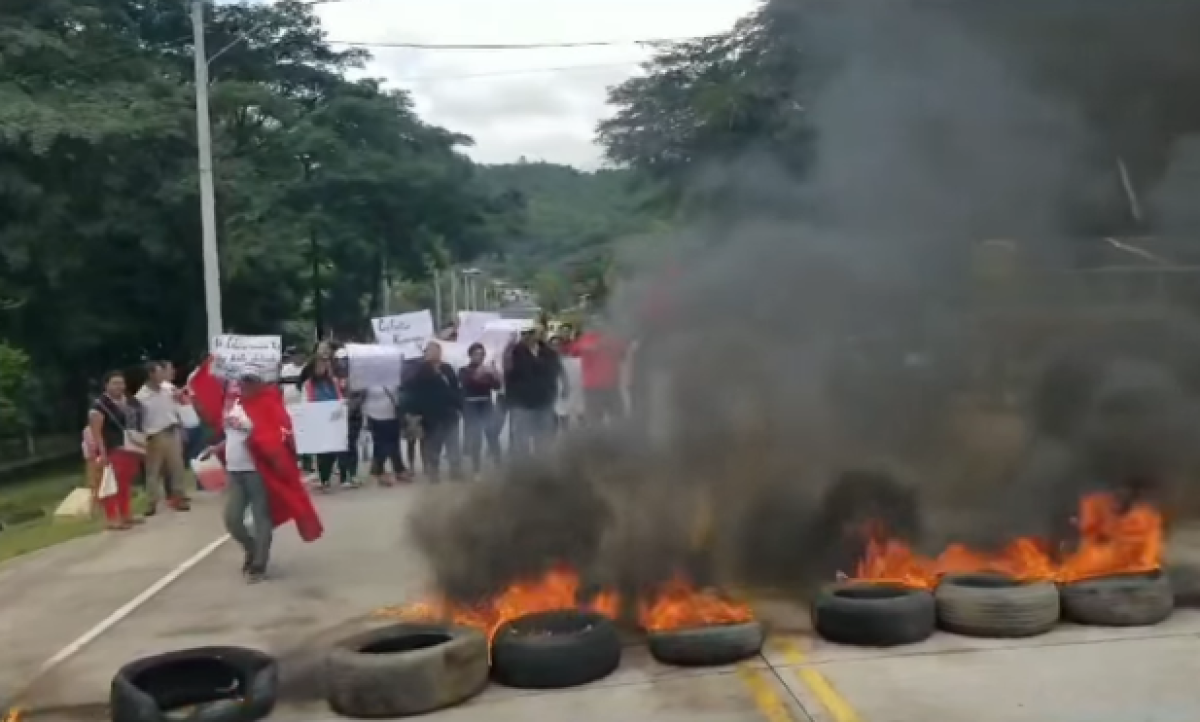 Colectivos de Libre exigen la renuncia de Ceferino Zepeda, en Danlí