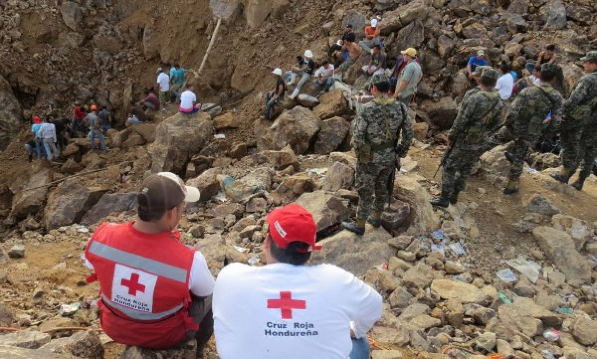 Nuevo derrumbe en mina Cuculmeca retrasa rescate de mineros soterrados