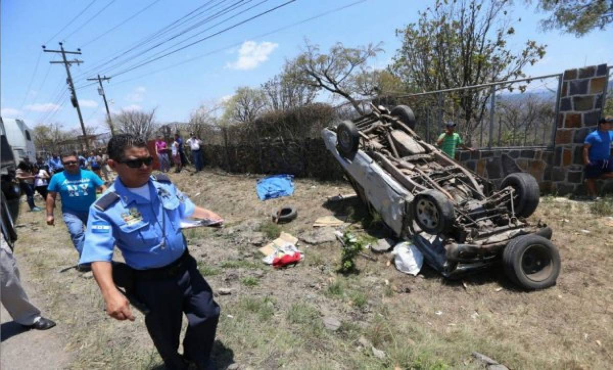 Gemelos pierden la vida en fatal accidente en la carretera al sur