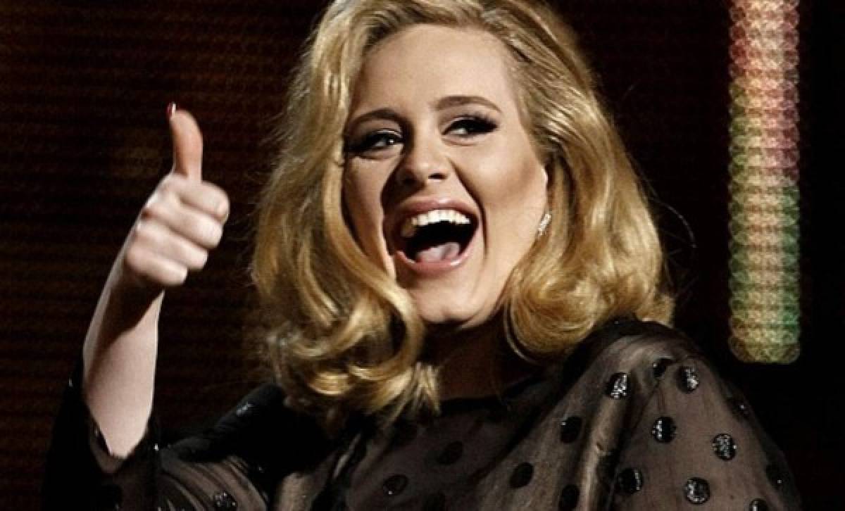 Adele es acusada de plagiar una canción de Shakira y otro cantante