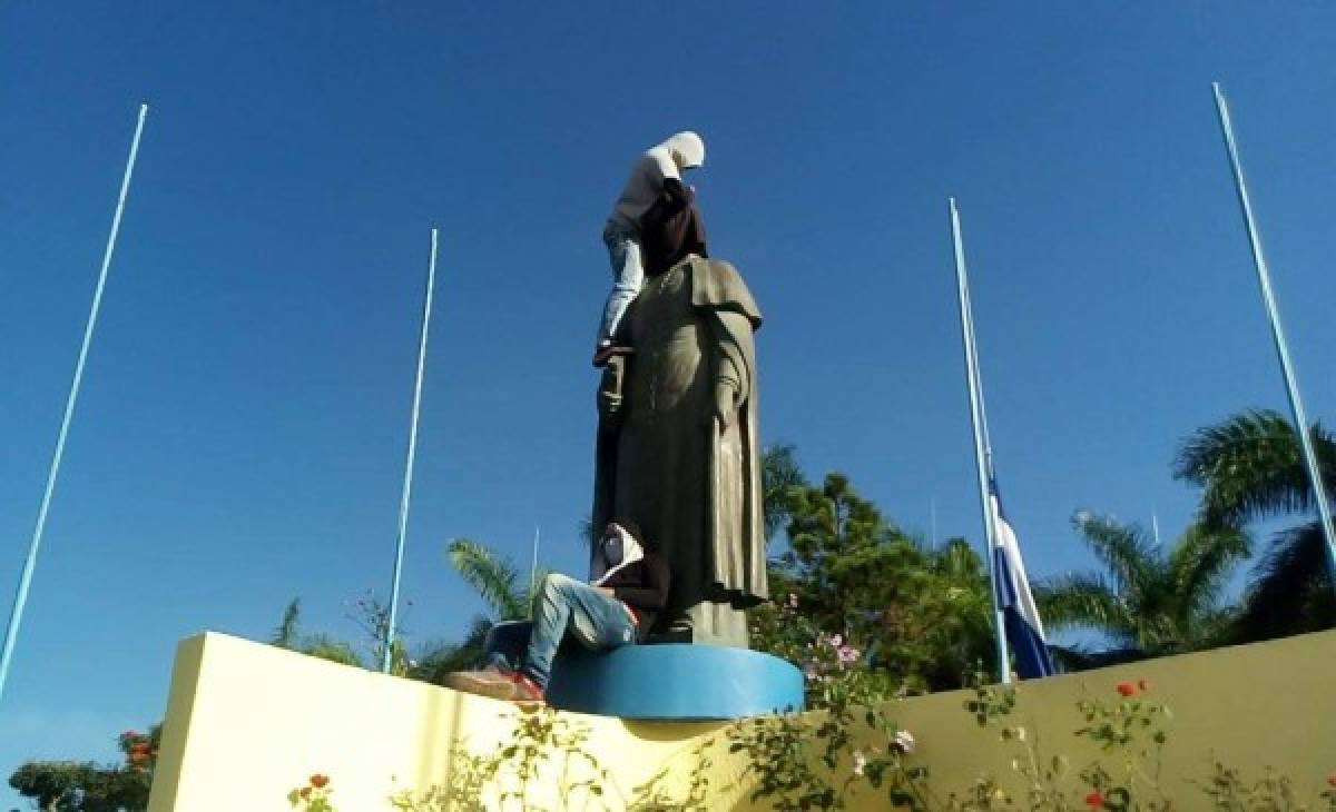 MEU protesta exigiendo elecciones estudiantiles en la UNAH