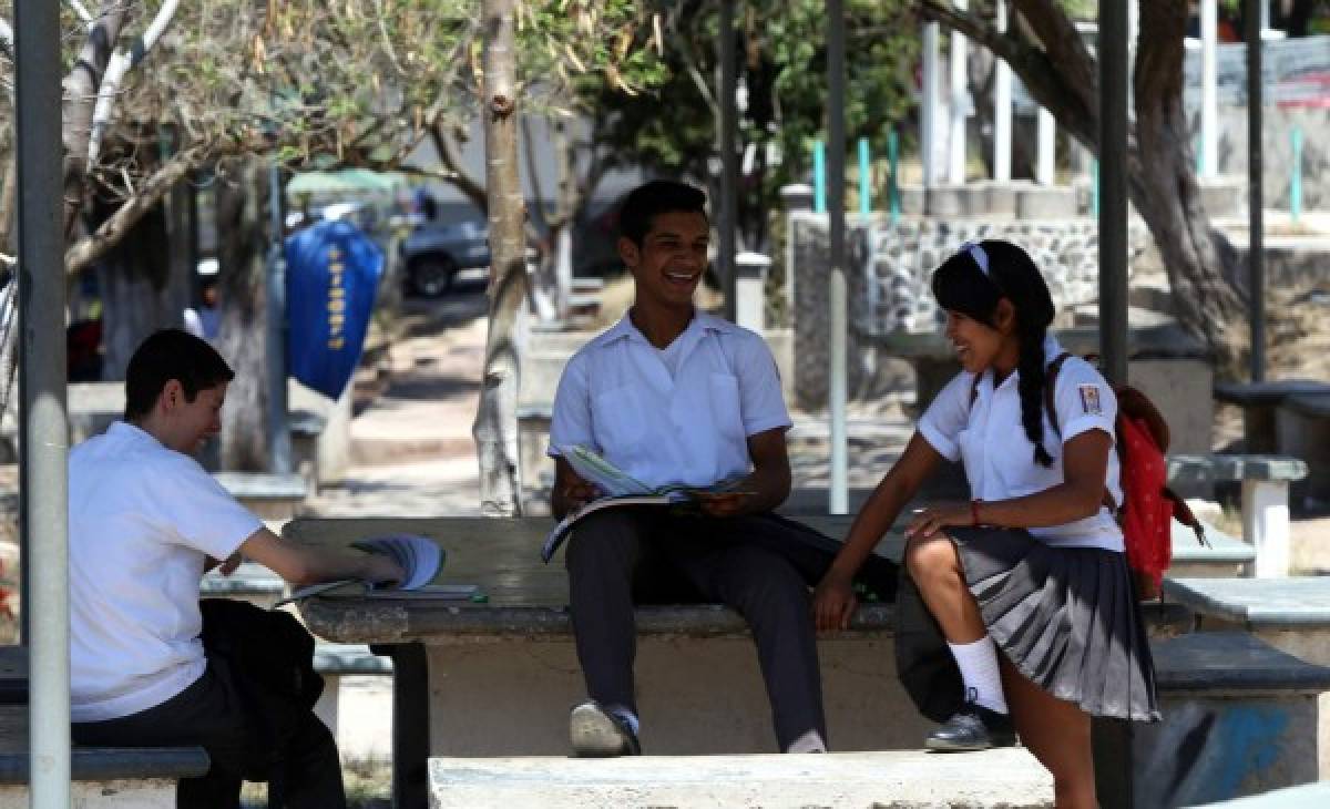 Recorrido por el colegio más longevo de Honduras: Instituto Central Vicente Cáceres