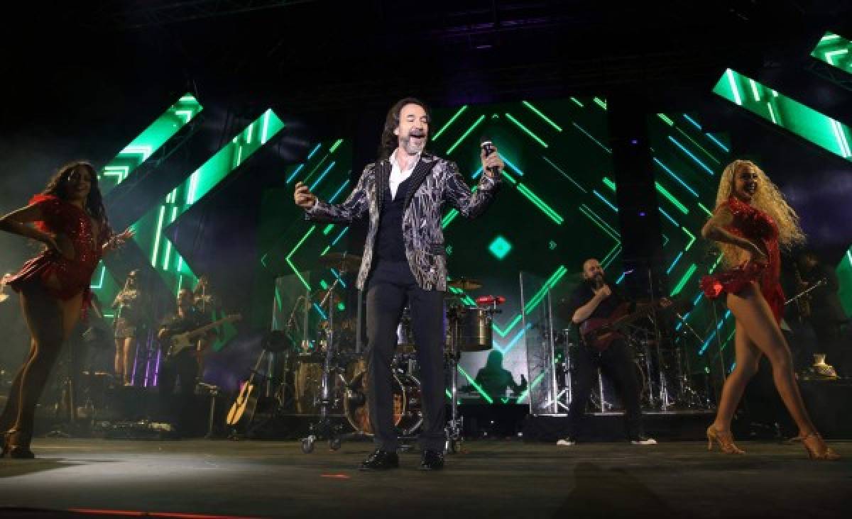 Honduras le cantó al amor y a la vida junto a Marco Antonio Solís