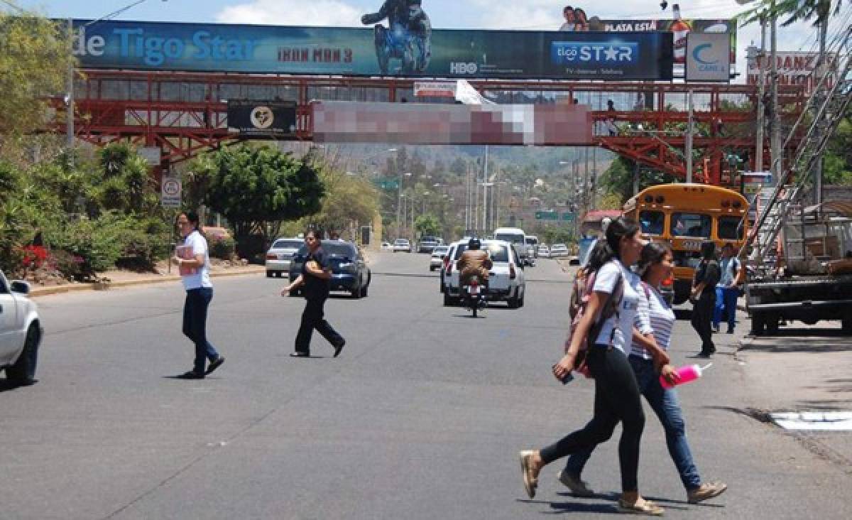 Estudiantes denuncian robos en puente peatonal de la UNAH