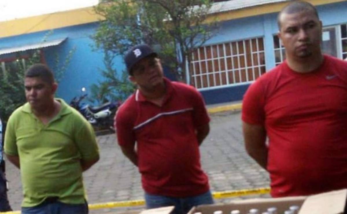 Los tres detenidos en Nicaragua entre ellos policías hondureños que no declararon el dinero que llevaban oculto en cajas de cerveza.