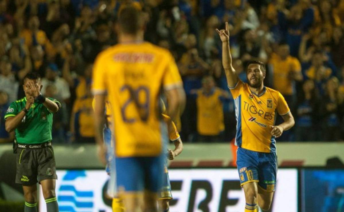 Tigres humilló 5-0 a Pumas con hattrick de Gignac y avanzó a semifinales