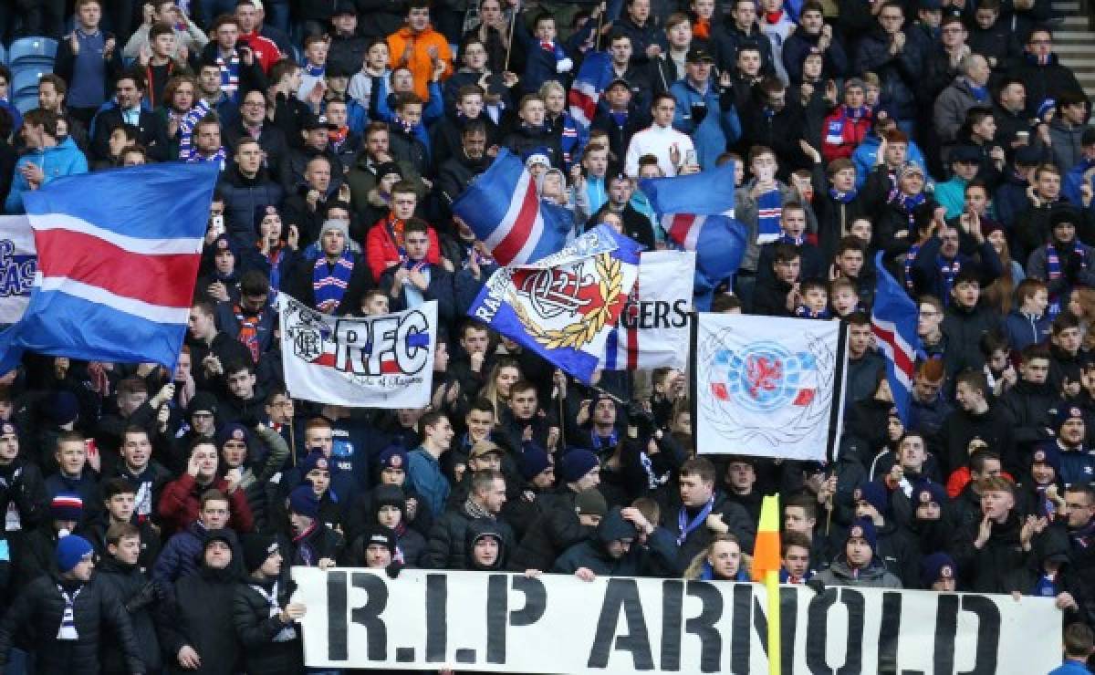 Rangers FC rinde homenaje a Arnold Peralta