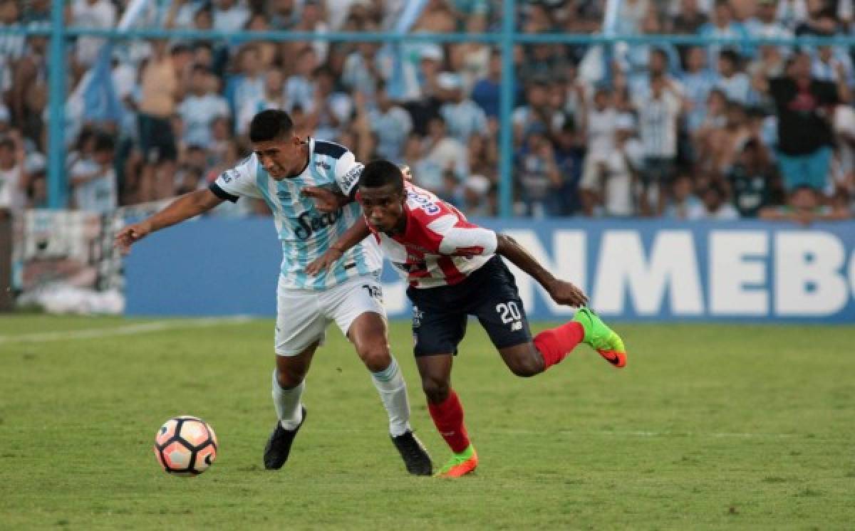 Atlético Tucumán venció 3-1 a Junior y avanza a Grupo 5 de Copa Libertadores