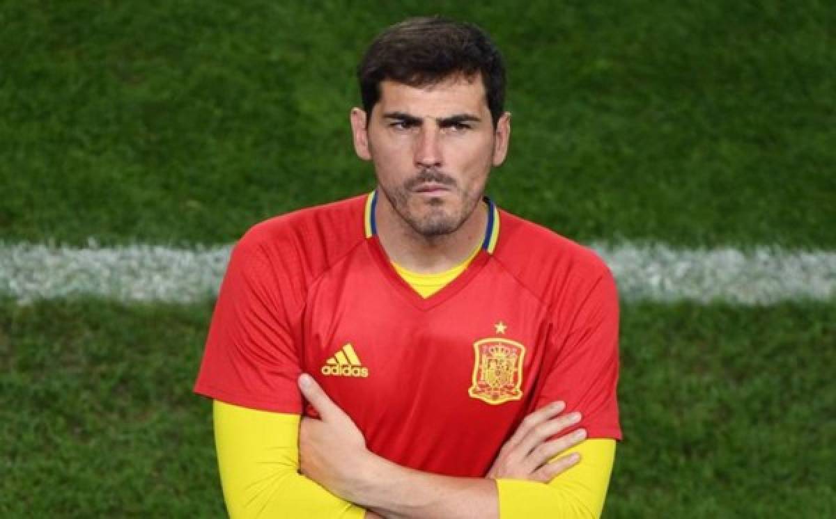 Iker Casillas se queda fuera en la convocatoria española