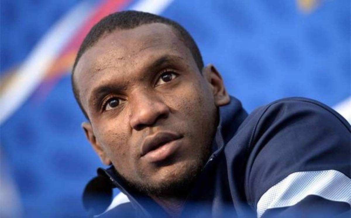 Eric Abidal le dice 'no' al Barça y elige al Olympiacos