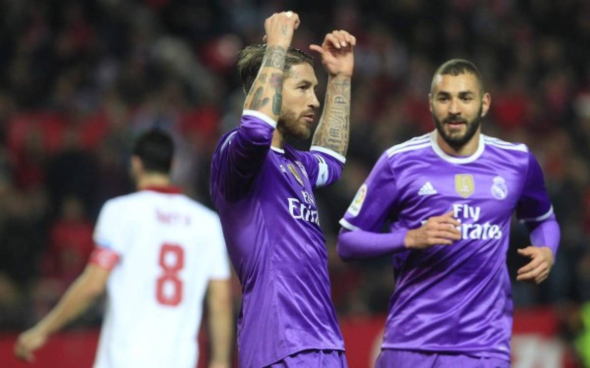 El festejo de Sergio Ramos molestó a los aficionados del Sevilla en el estadio Sánchez Pizjuán (Foto: Agencia AP)