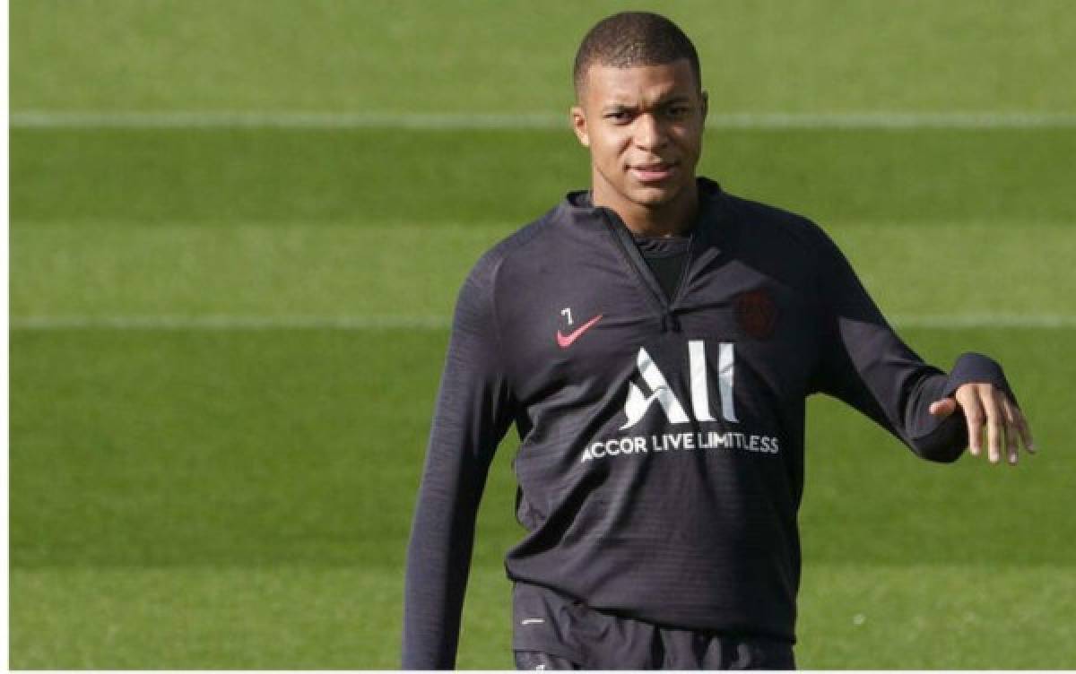 Kylian Mbappé regresa con el grupo del PSG tras un mes de ausencia