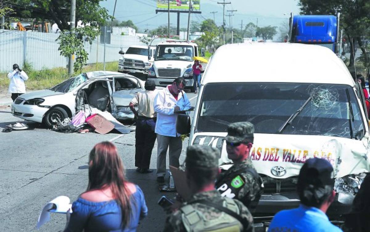 ﻿Un muerto y dos heridos en colisión