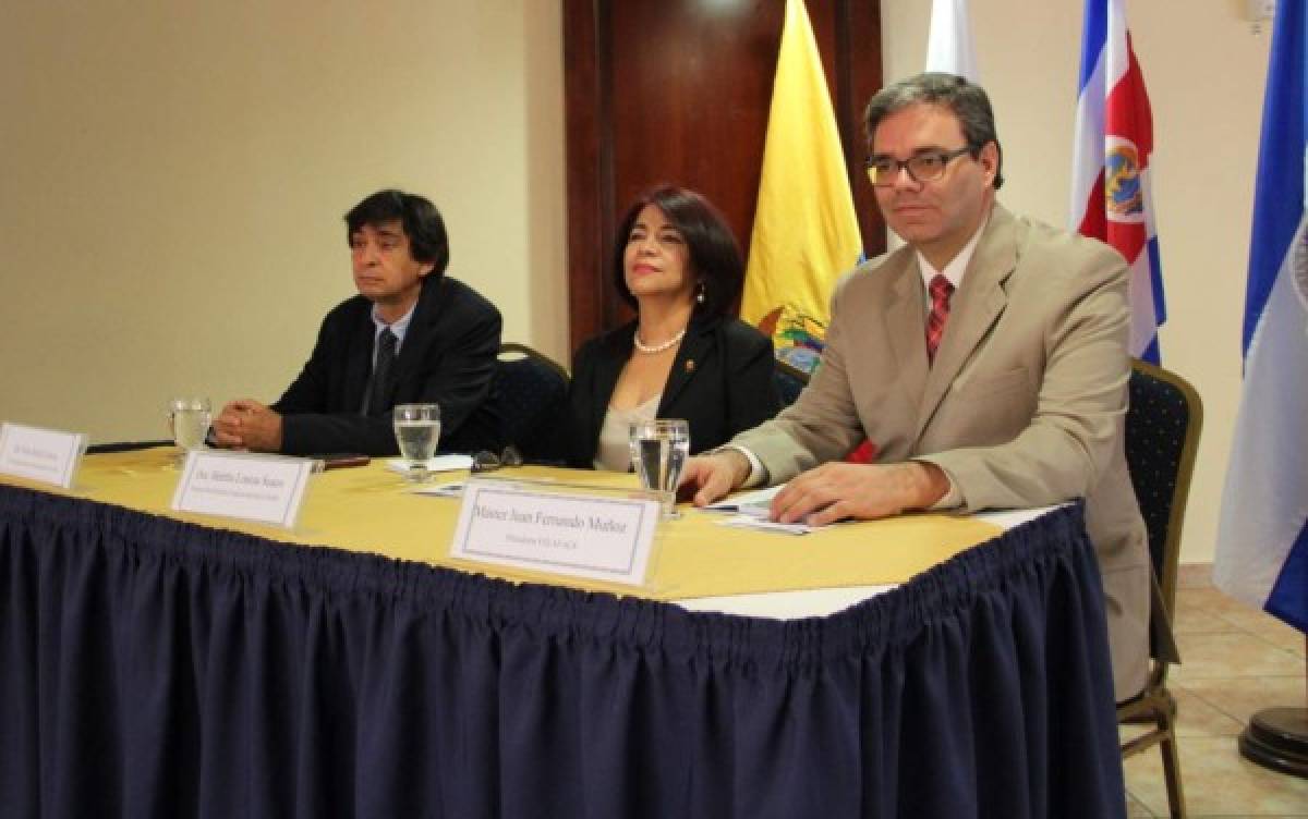 Autoridades académicas de Comunicación de Centroamérica reunidas en Tegucigalpa