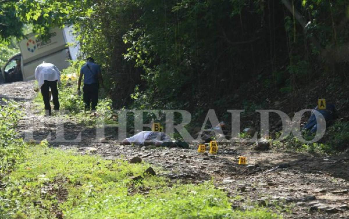 Identifican a tres guatemaltecos asesinados en carretera del sur