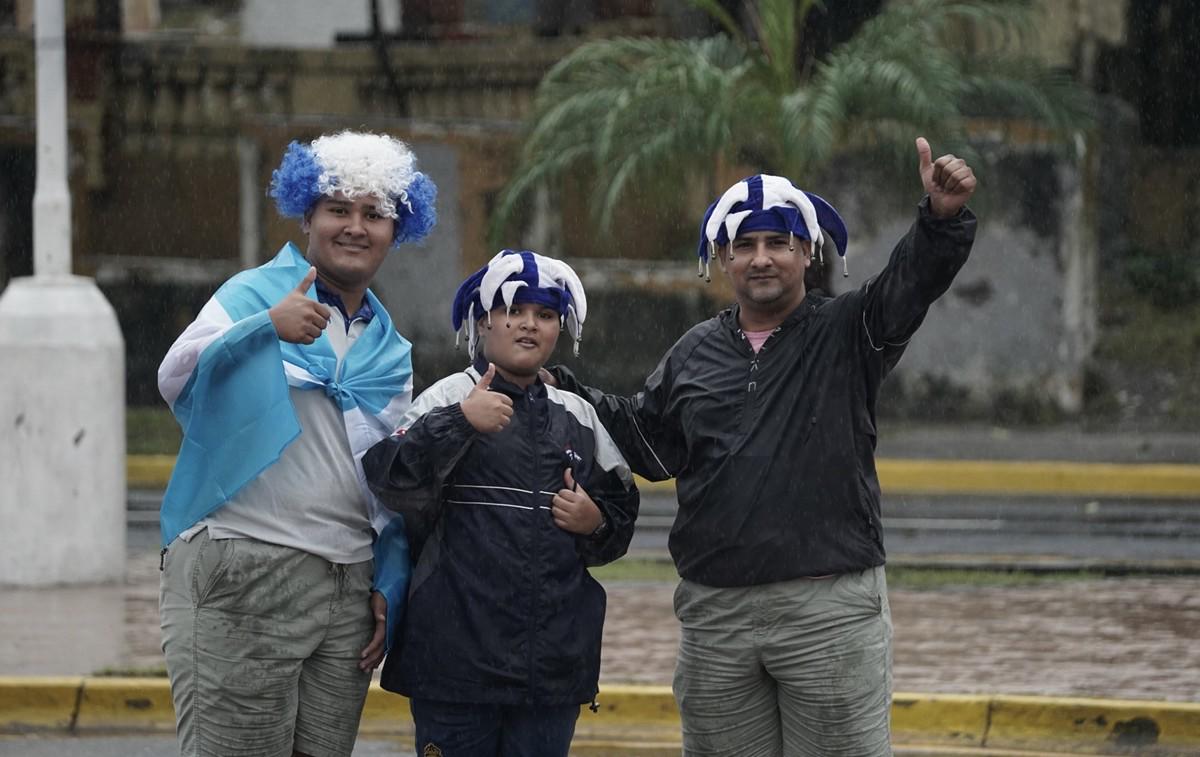 Los primeros aficionados ya están listos para el Honduras vs México