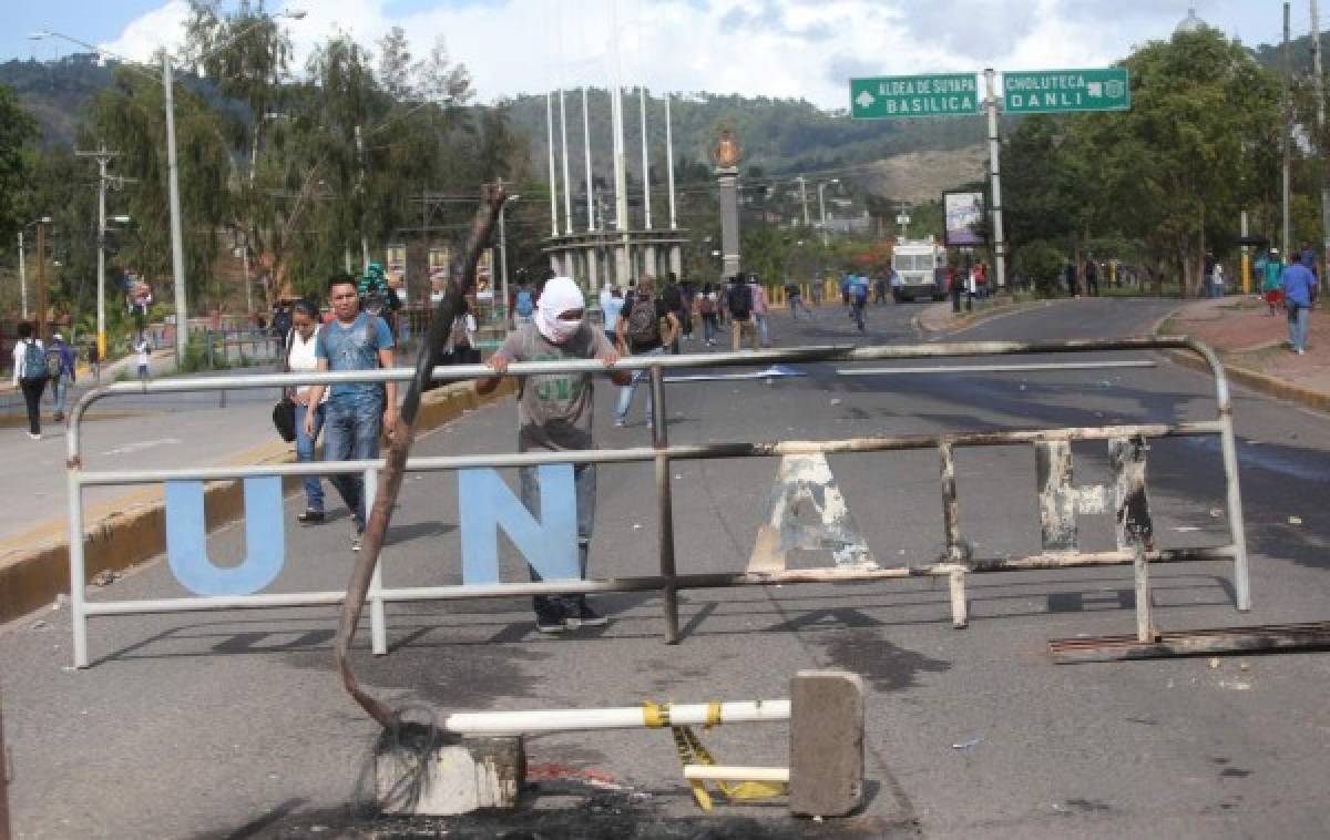 Caos y protestas en la UNAH por las normas académicas