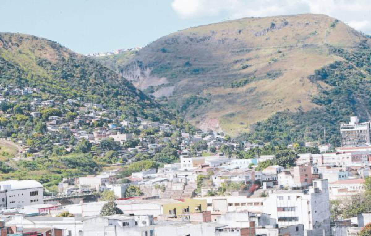 Estabilizarán cerro El Berrinche