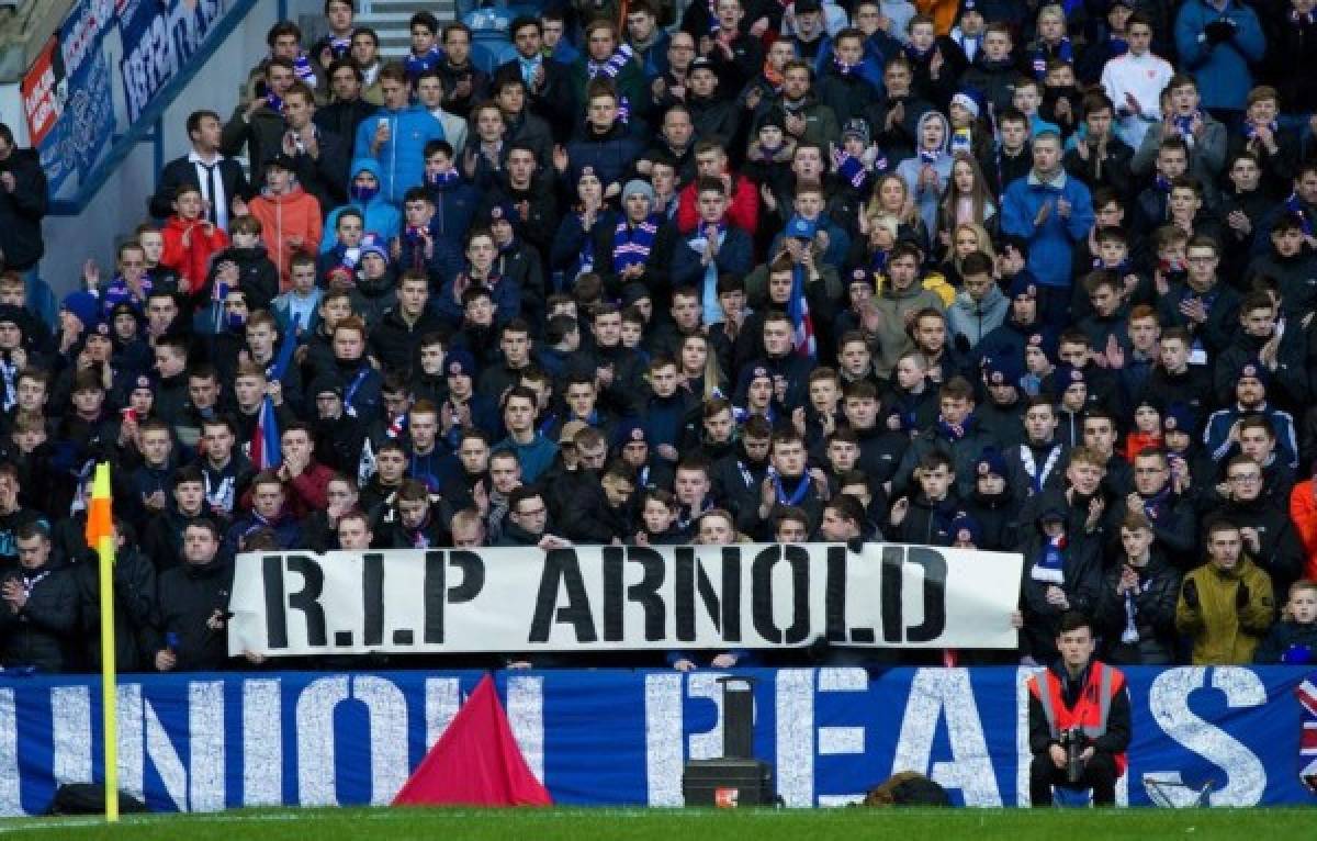 Rangers FC rinde homenaje a Arnold Peralta