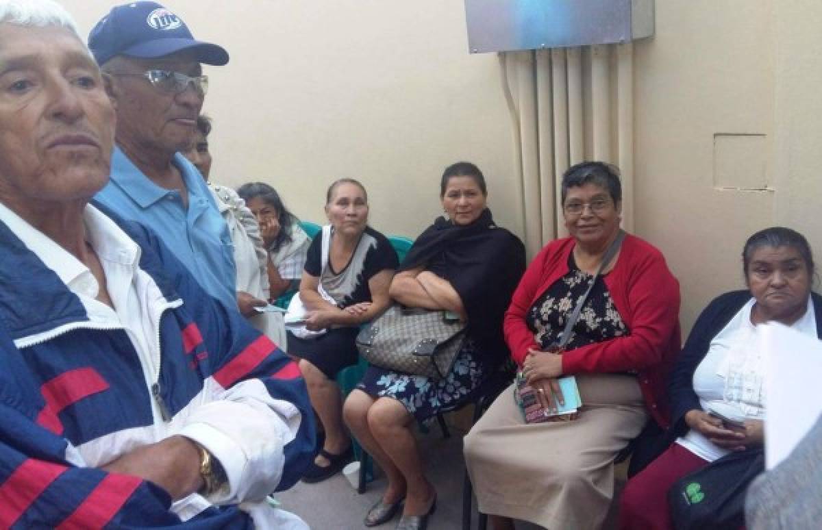 Malestar por suspensión de consulta externa en hospital San Felipe