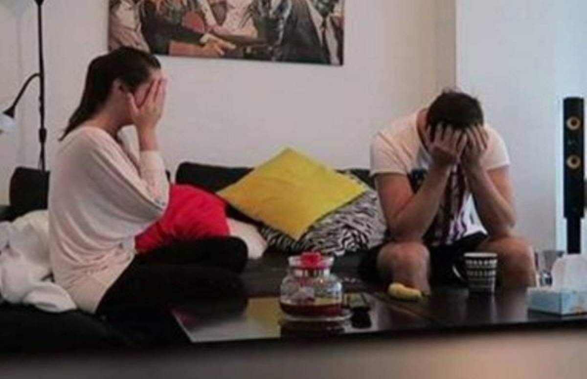 Quiso hacerle una broma a su novio y terminó llorando con la respuesta