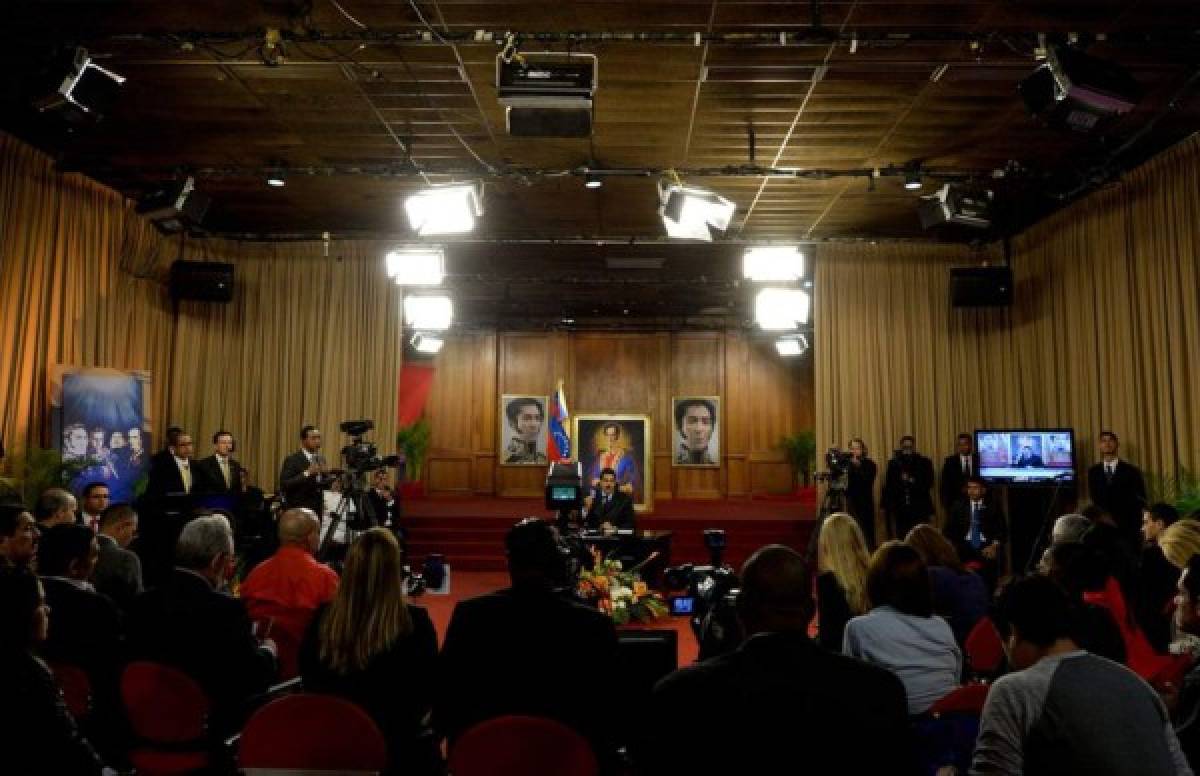 Maduro pide a Dios que Trump modifique política de EEUU hacia Venezuela