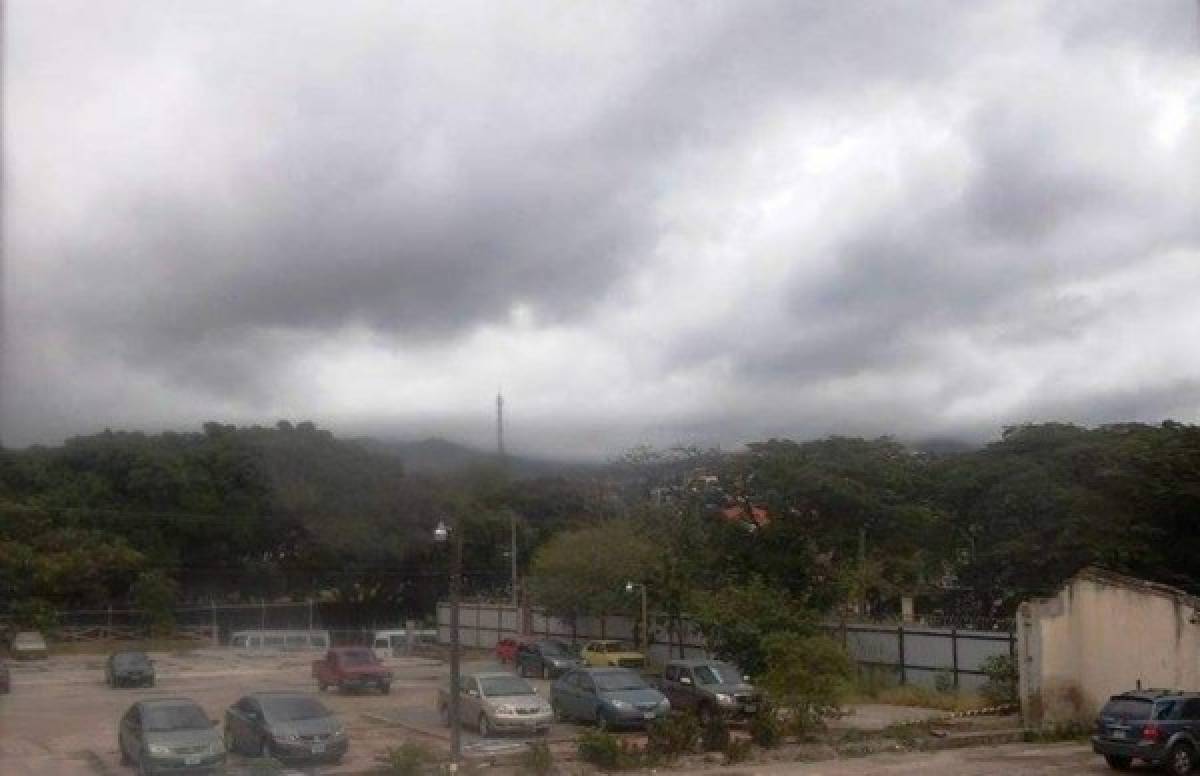 Vaguada deja lluvias y clima frío este lunes en varias zonas de Honduras