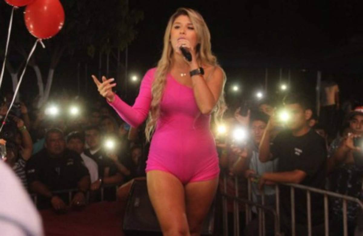 Polémica muñeca se mueve como la cantante peruana Yahaira Plasencia