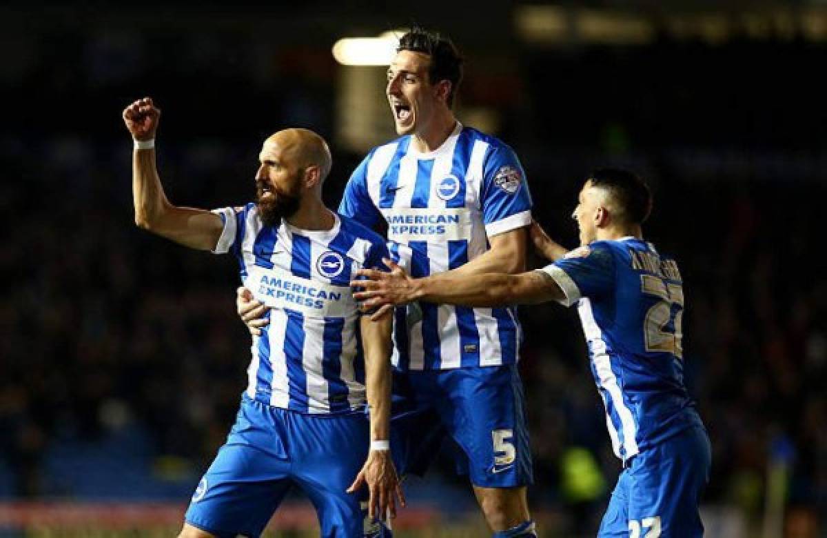 Brighton asciende por primera vez en su historia a la Premier League de Inglaterra