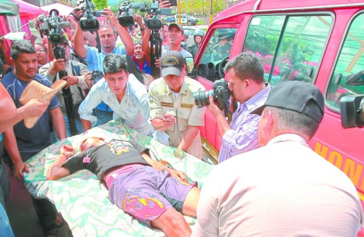 Tres personas se suman a la huelga