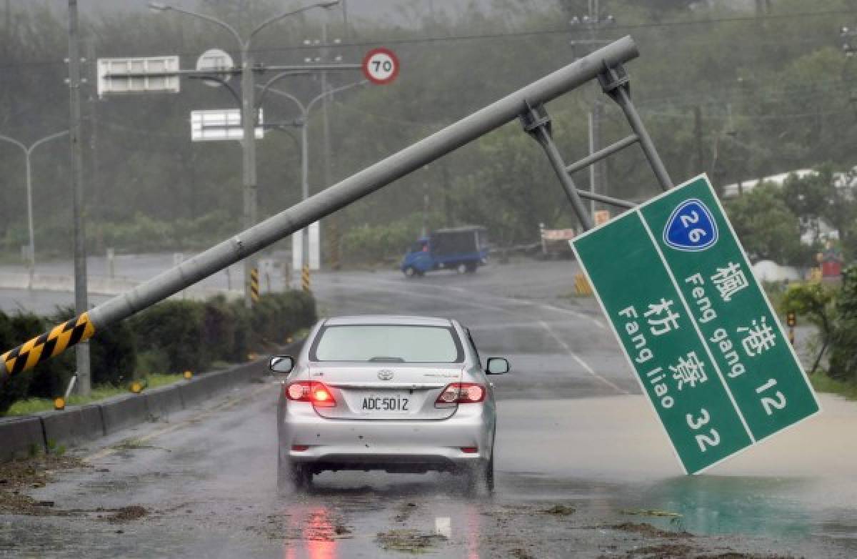 Sureste de Taiwán se paraliza al paso del supertifón Meranti