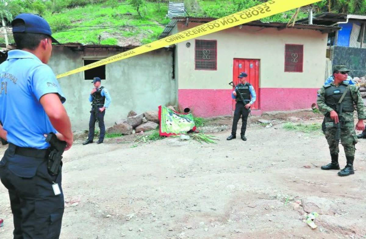 Familiares acusan a policías encubiertos de matar a padre de joven asesinado en colonia Villa Nueva