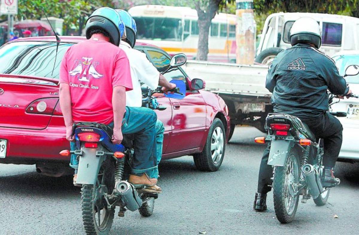 Honduras: En estos municipios es prohibido andar dos hombres en moto