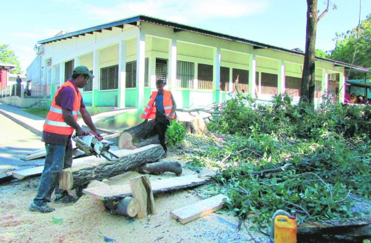 Inicia reparación en cinco salas del Hospital del Sur