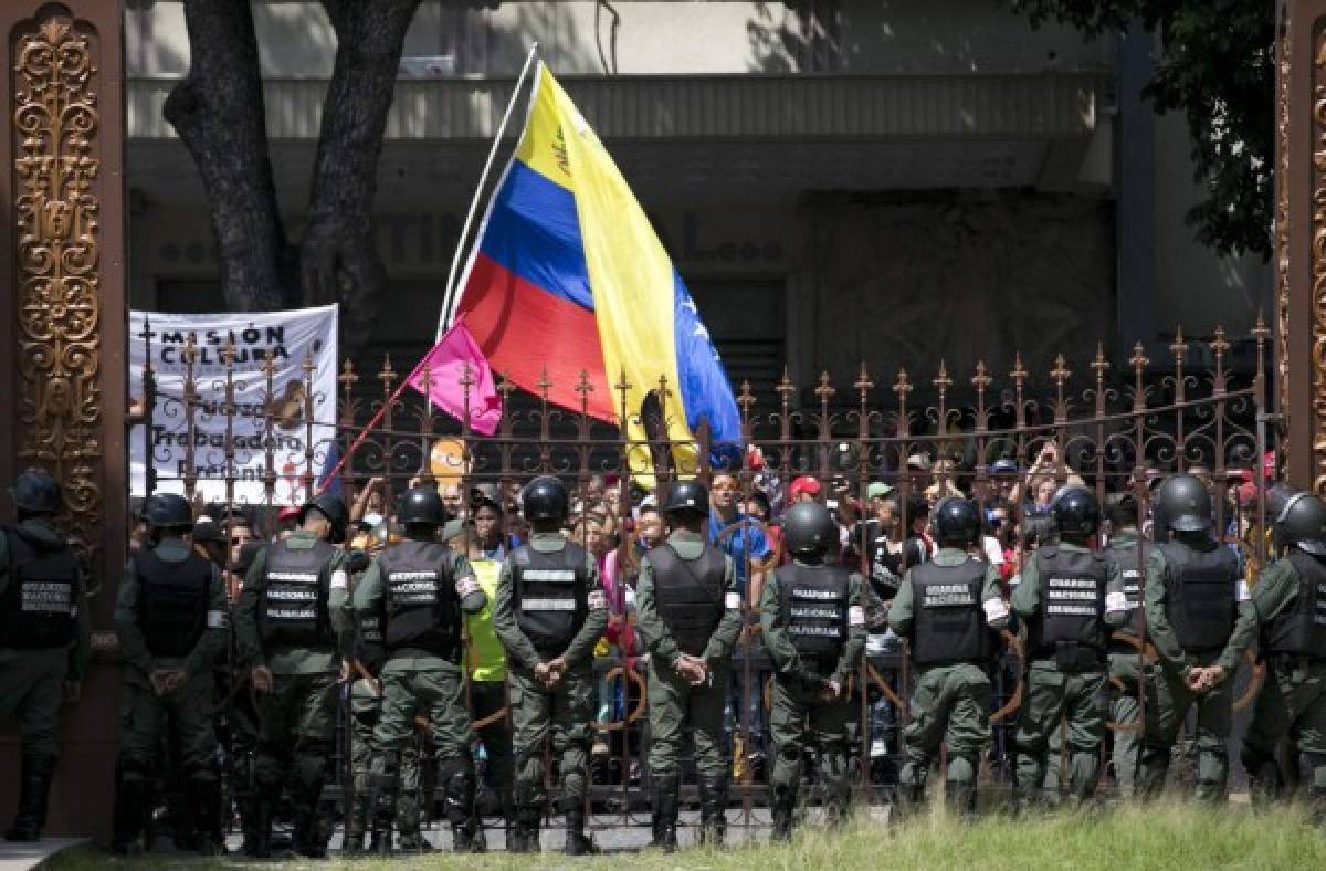 Venezuela: Gobierno y oposición reanudan el diálogo este viernes