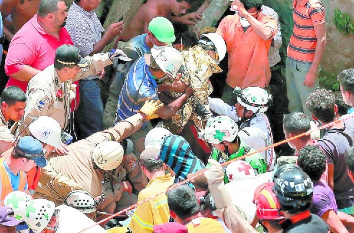 VIDEO: Milagroso rescate de tres mineros hondureños