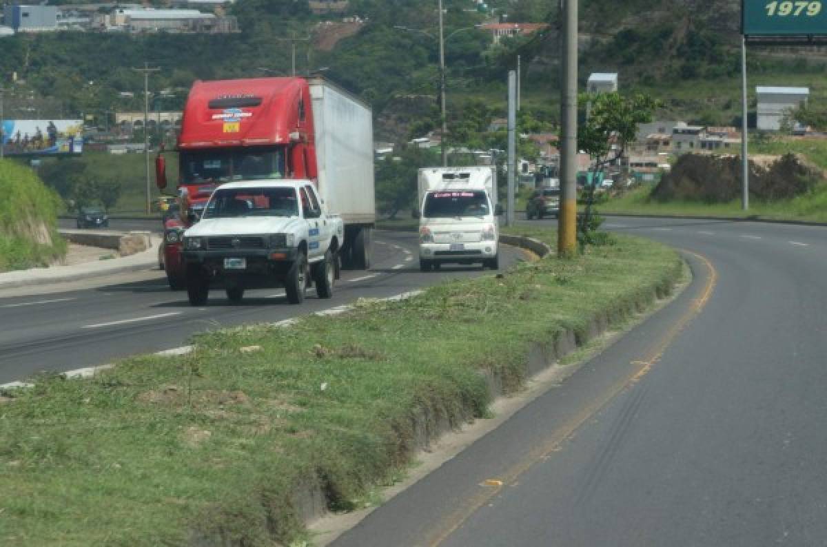 Alcaldía comienza operativos de bacheo en el anillo periférico