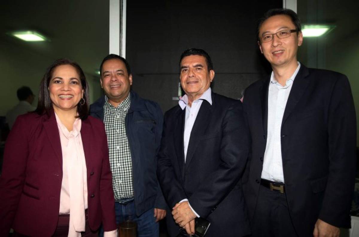 Embajada de Taiwán realiza cena navideña en honor a comunicadores