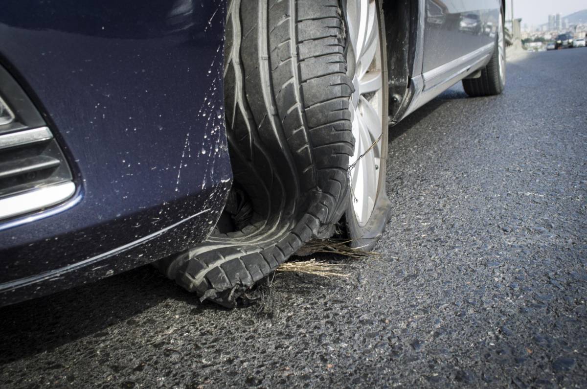 Estar al tanto del desgaste de la banda de rodamiento te ayudará a reducir un riesgo de accidente.